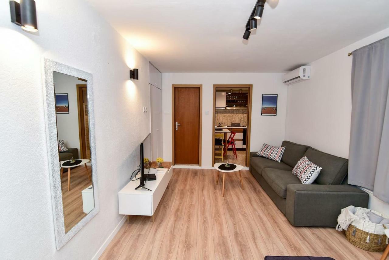 Ferienwohnung Vivi Jane Zadar Exterior foto
